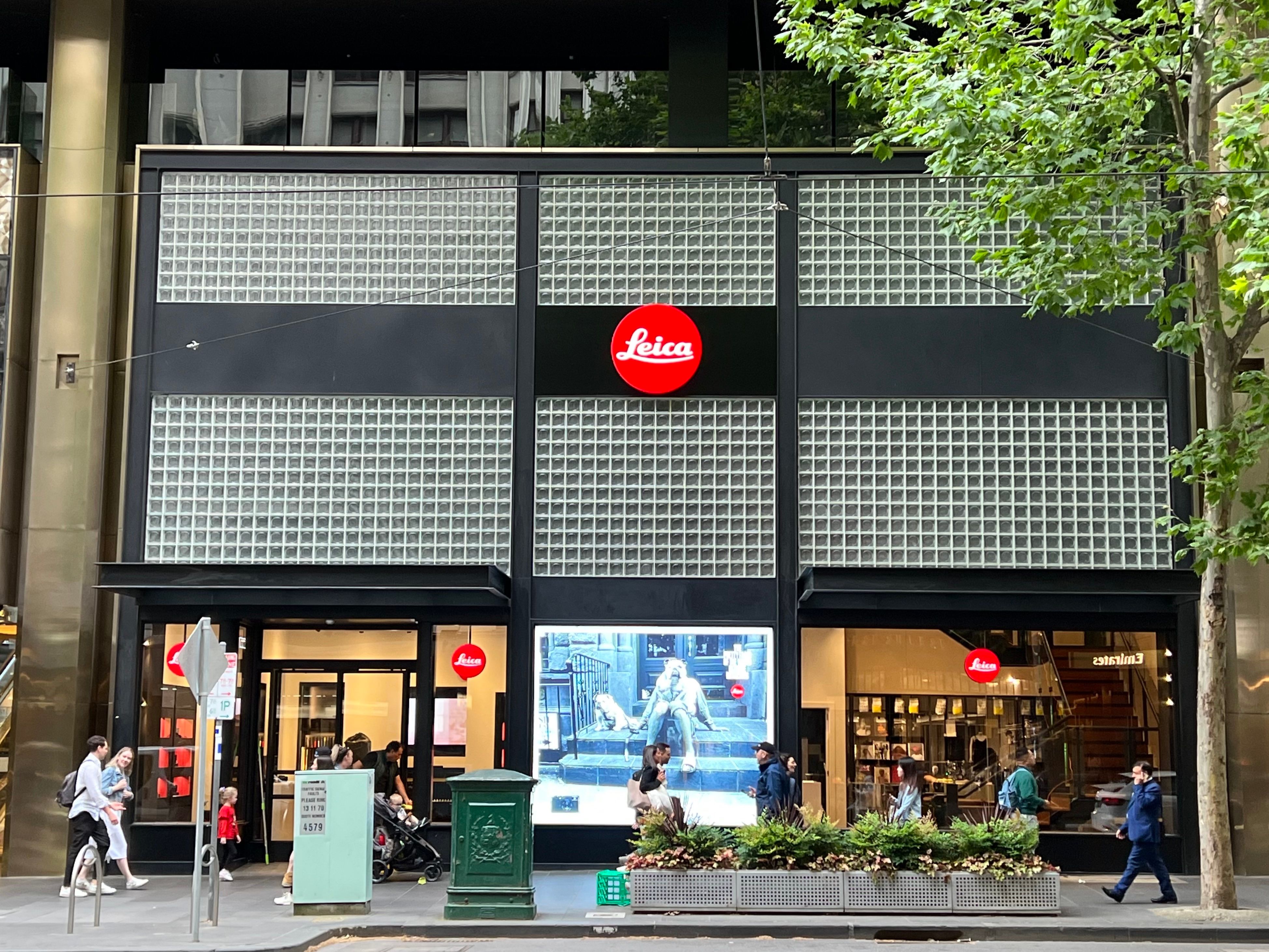 leica dealer